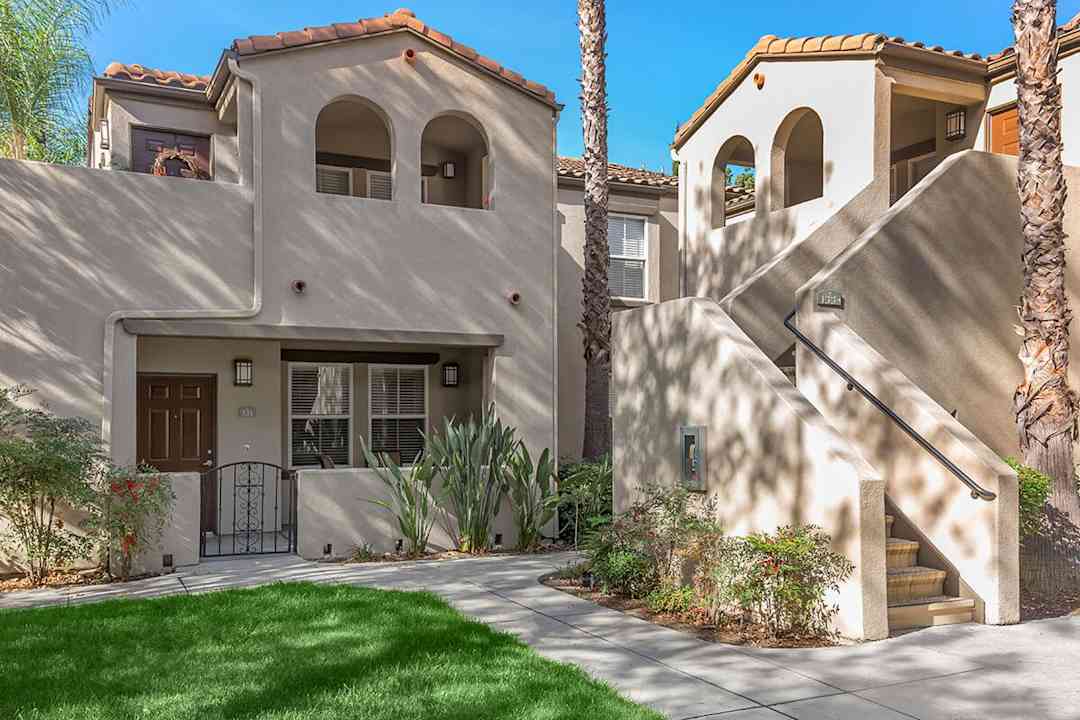 Laurel Canyon Apartment Homes 76 Mercantile Way Ladera Ranch Ca Apartments For Rent Rent Com