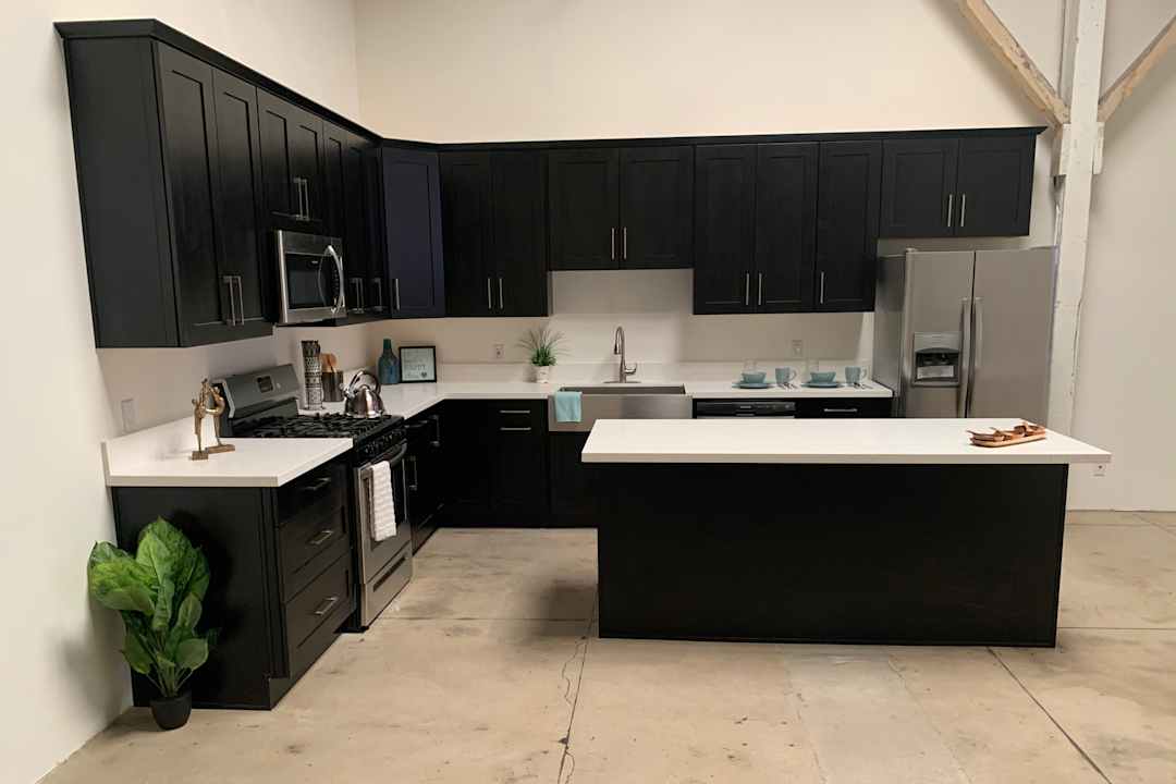 Santa Fe Art Colony Apartments Los Angeles Ca 90058