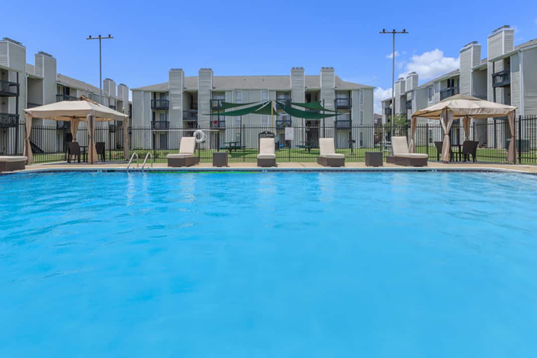 Cove at NOLA 10501 Curran Blvd New Orleans, LA Apartments for Rent