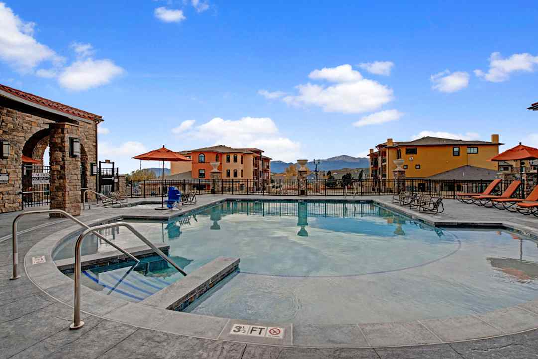 la bella vita apartment homes colorado springs