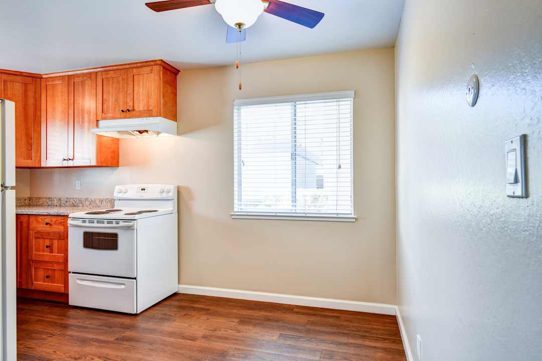 Lakeview Garden Apartments - San Mateo Ca 94401