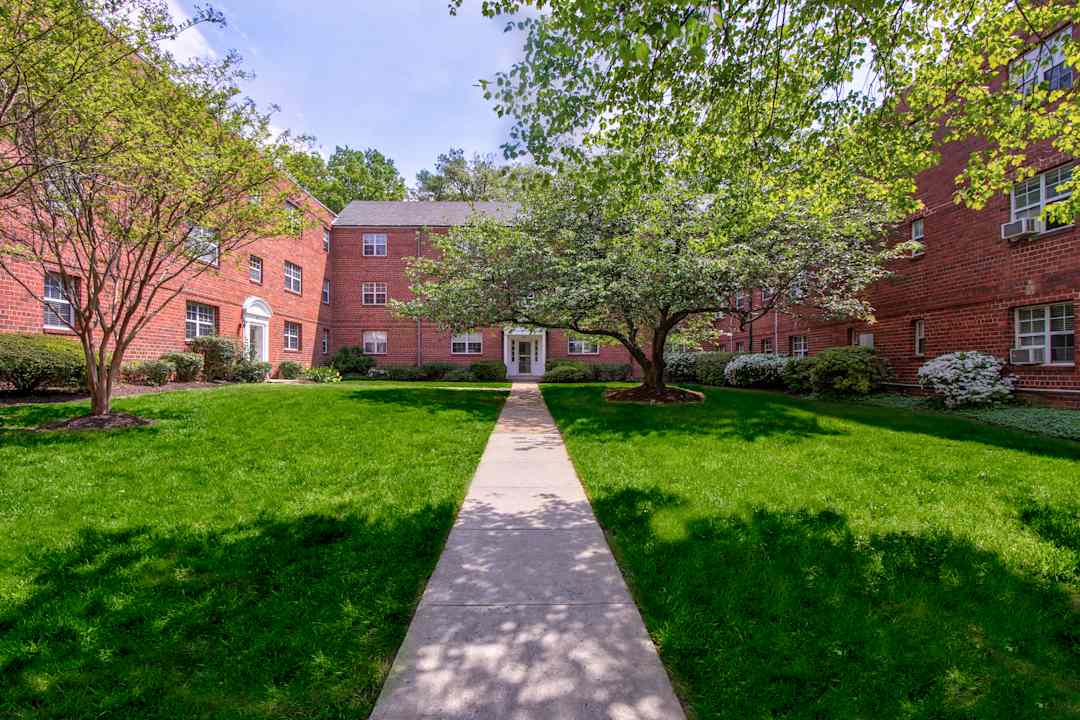 Washington And Lee Apartments - 2200 2nd St N Arlington Va Apartments For Rent Rentcom