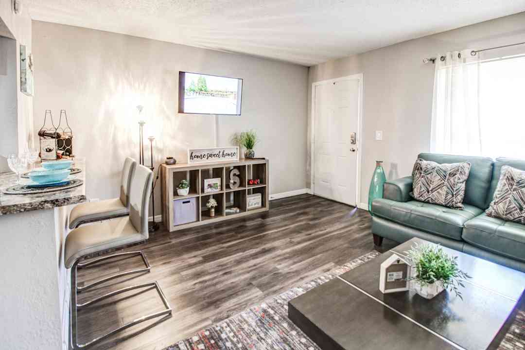 Sunpointe Place 701 East Bay Dr Largo Fl Apartments For Rent Rent Com