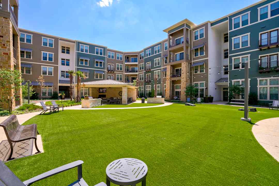 travis little elm apartments