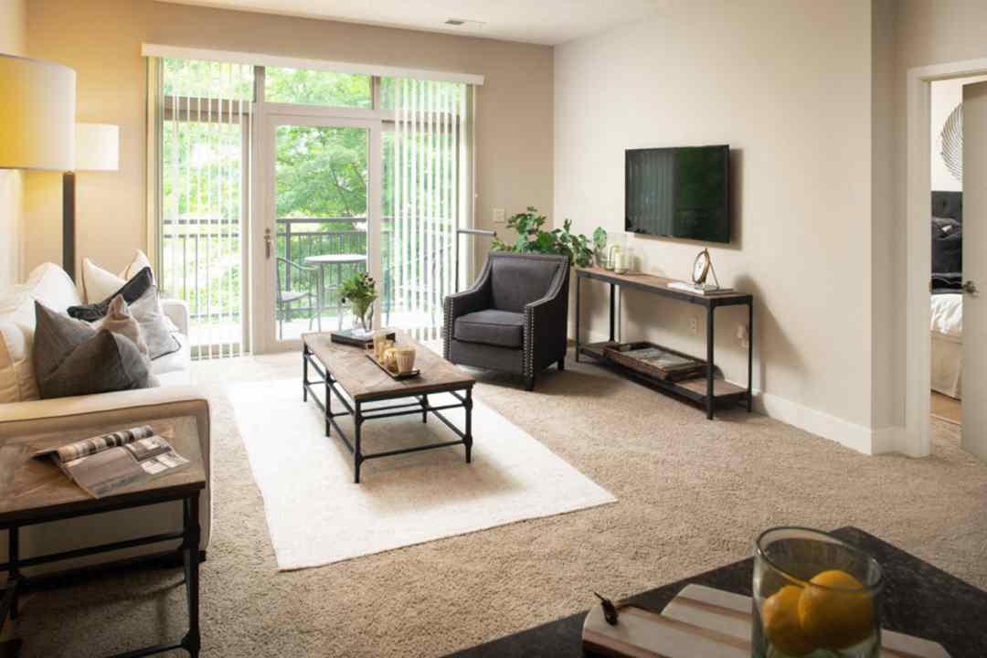 Broadmoor At Aksarben Village 2225 S 64th Plz Omaha Ne Apartments For Rent Rent Com