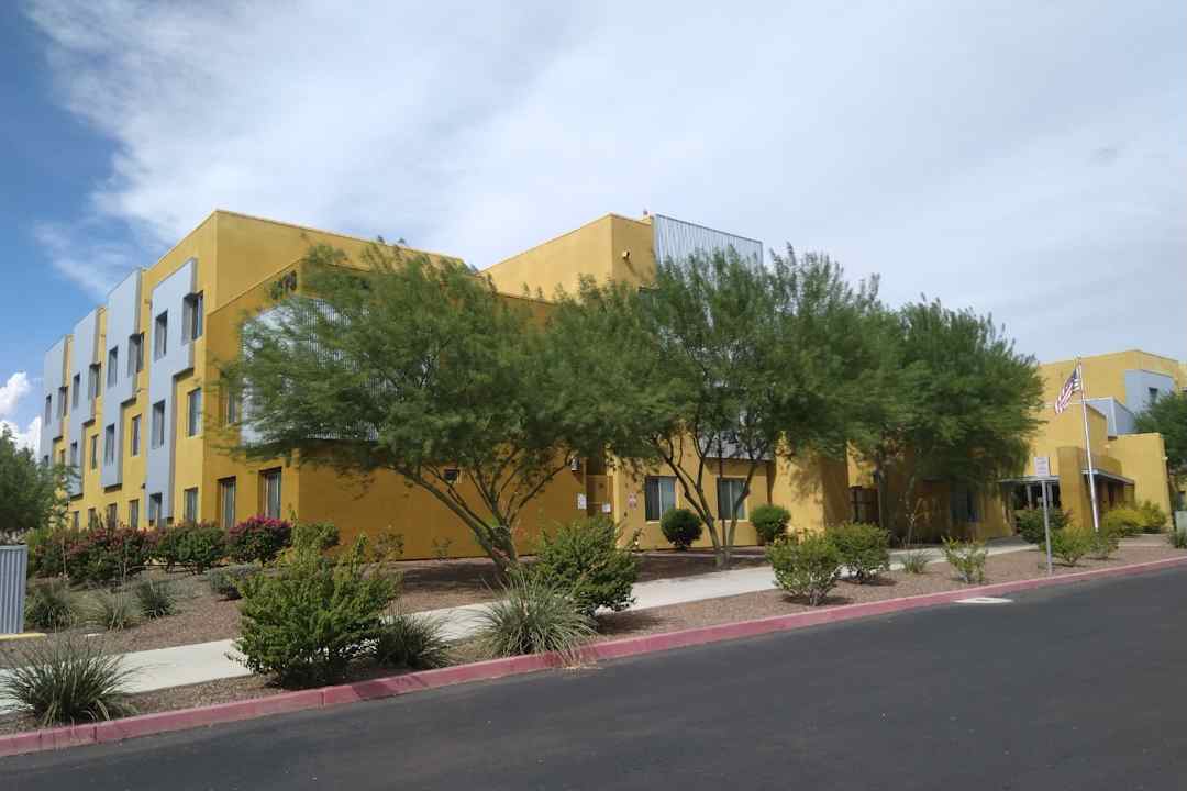 encanto pointe affordable apartments phoenix az 85014