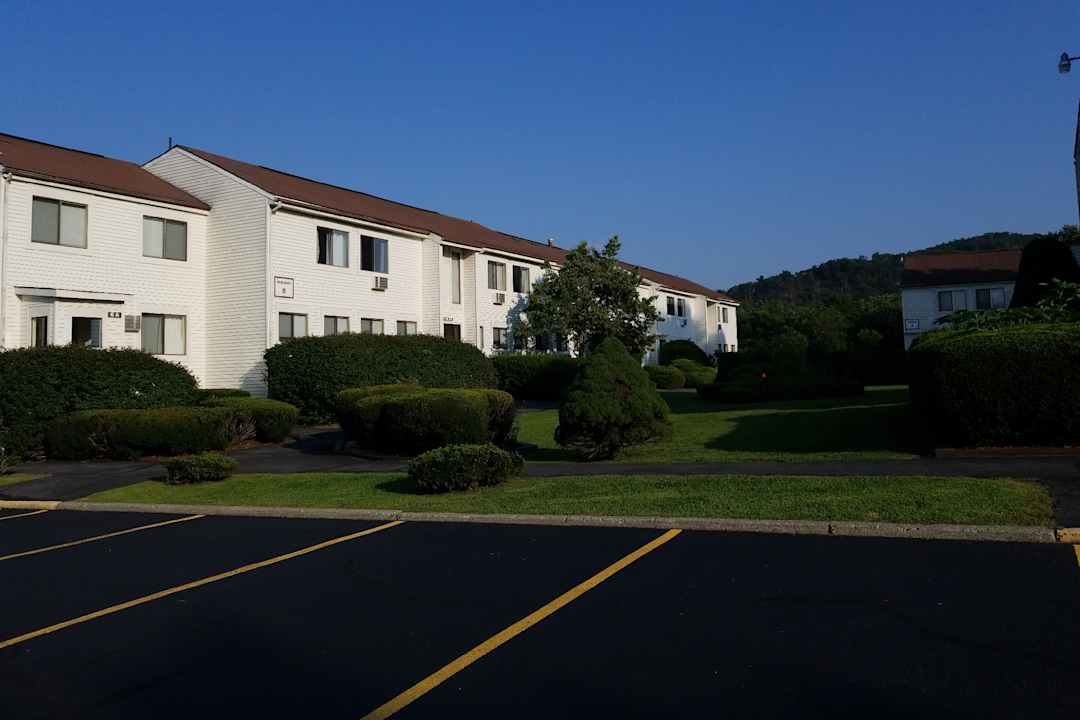 the knolls apartments orange