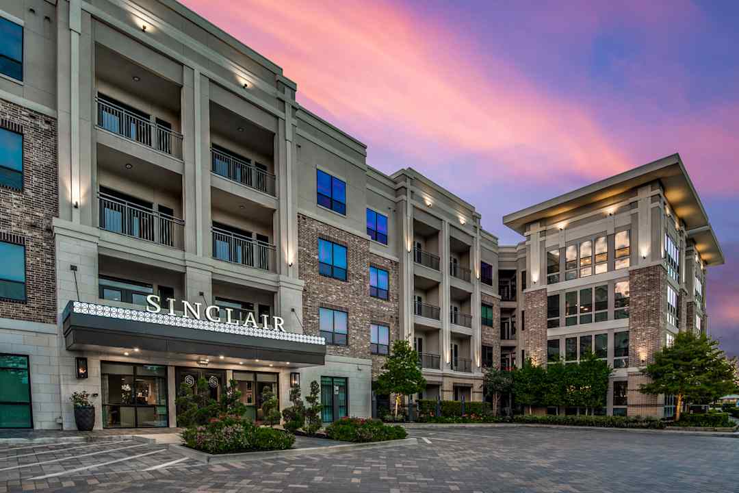 Sinclair 4139 Bellaire Blvd Houston Tx Apartments For Rent Rent Com