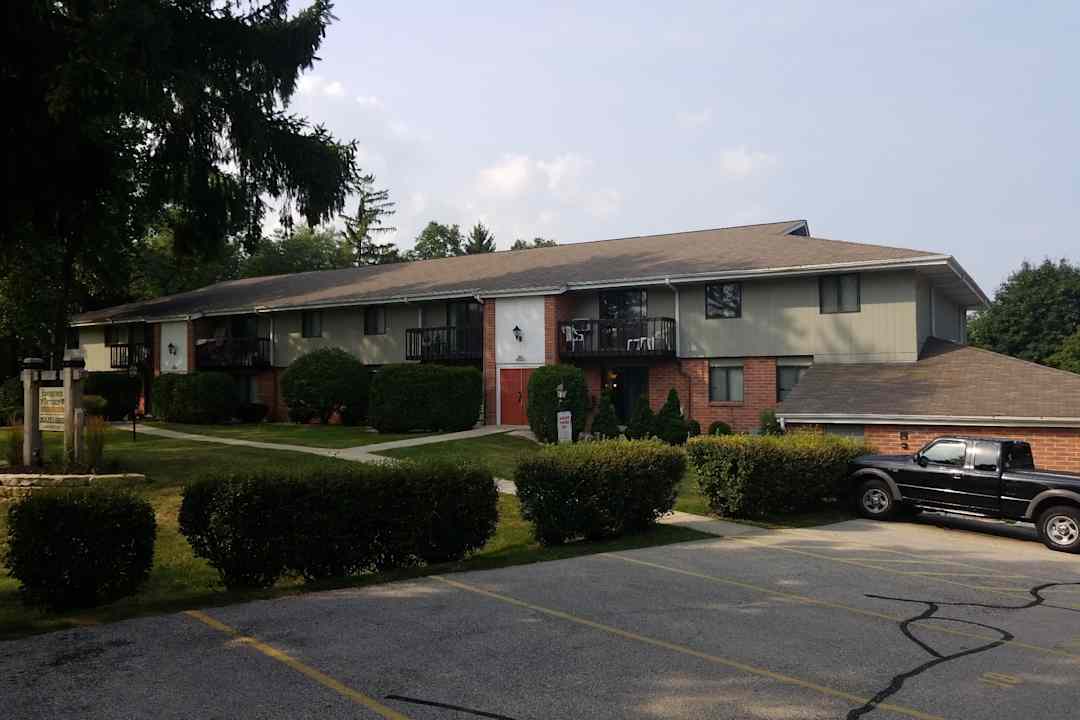 Evergreen Terrace Apartments - Menomonee Falls Wi 53051