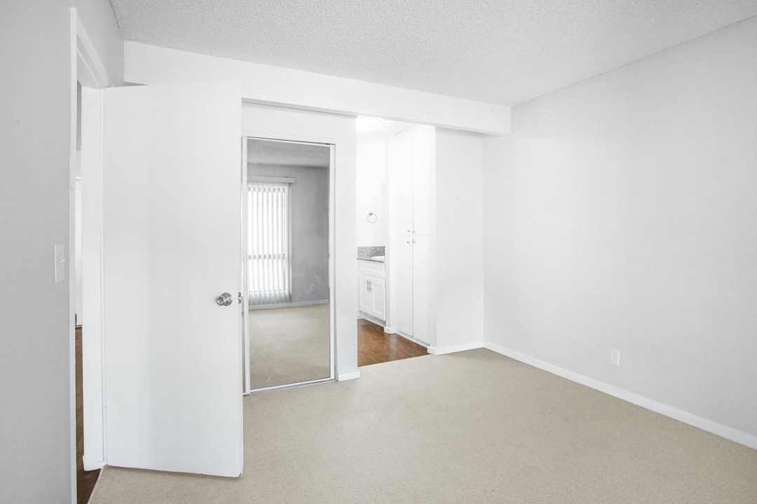 Allure Canoga Park Apartments Canoga Park Ca 91304