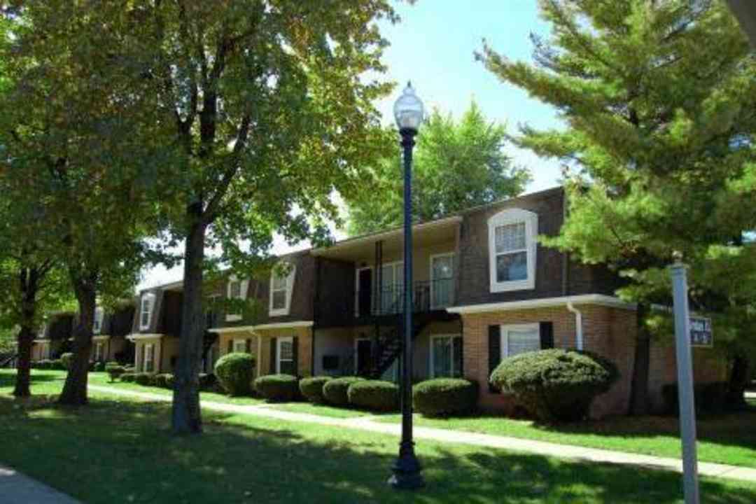 A62 Apartments 6111 Allisonville Rd Indianapolis In Apartments For Rent Rent Com