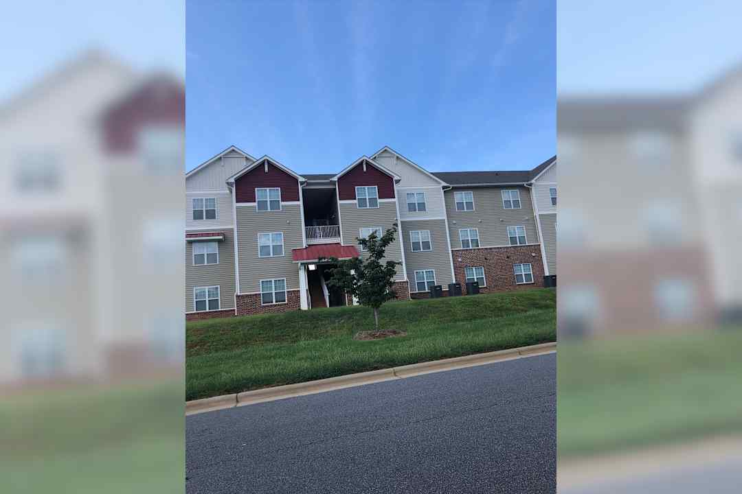 The Retreat At Statesville Apartments - Statesville Nc 28625