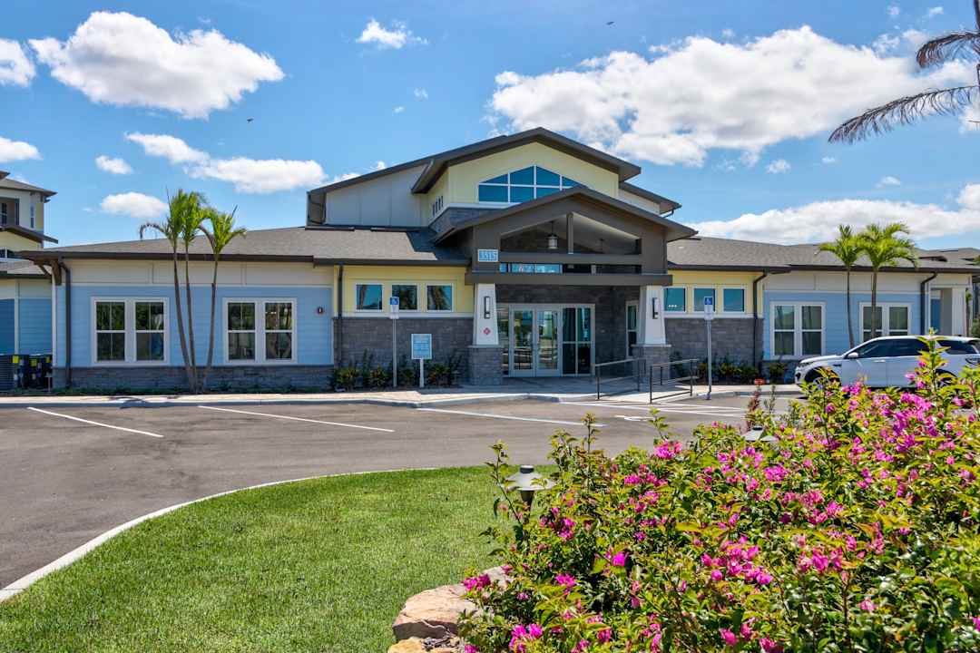 Addison Pointe 3515 Delaney Drive Melbourne Fl Apartments For Rent Rent Com