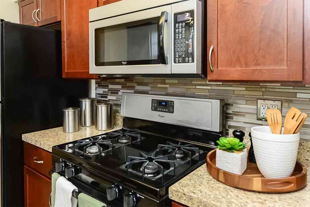 Sherry Lake Apartments 1801 Butler Pike Conshohocken Pa Apartments For Rent Rent Com