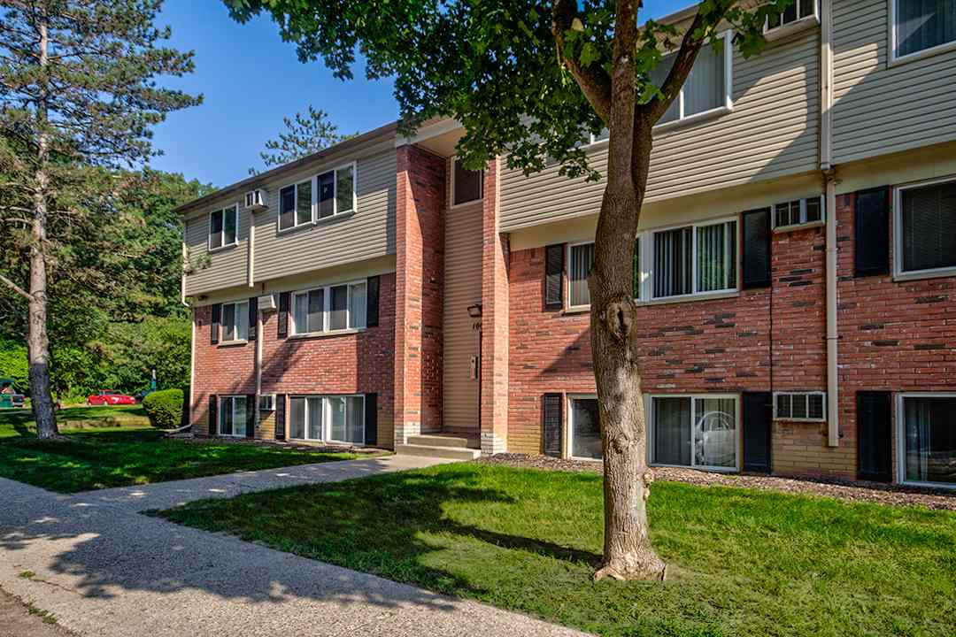 Country Meadows Apartments Ypsilanti, MI 48197