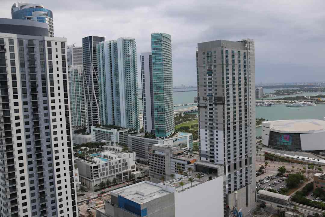 Downtown 5th Apartments - Miami Fl 33132