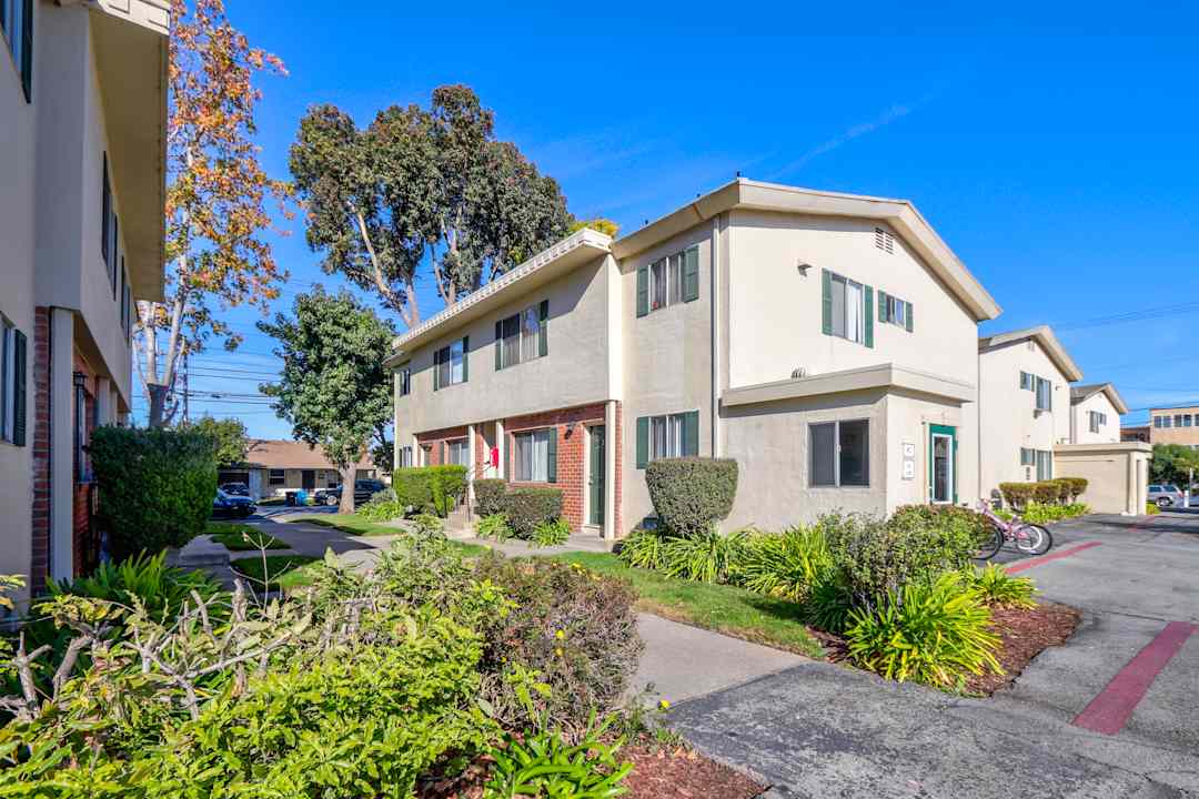 Colonial Garden Apartments - San Mateo, CA 94401