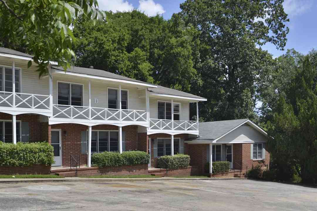 10 Harbour club apartments macon ga information