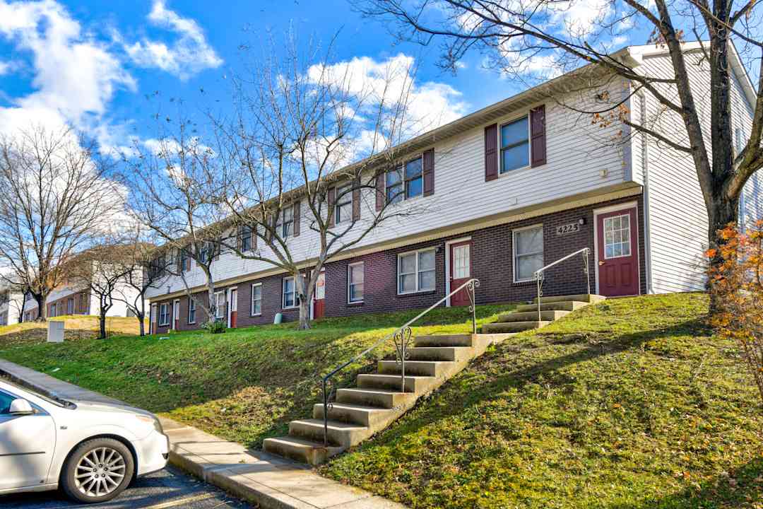 Sussex Court Apartments - Harrisburg Pa 17109