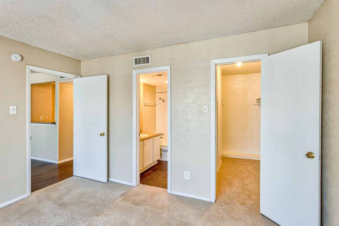 Casa Blanca 4503 Lake Ave Dallas Tx Apartments For Rent Rent Com