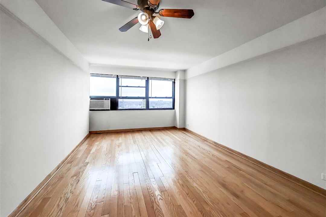 Buena Shores 833 W Buena Ave Chicago Il Apartments For Rent Rent Com