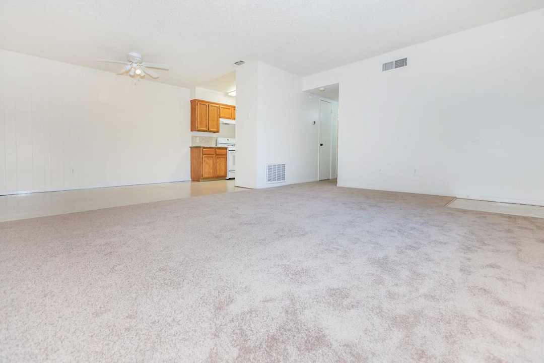 Monterey Pines Apartments 445 W Bullard Ave Fresno Ca Apartments For Rent Rent Com