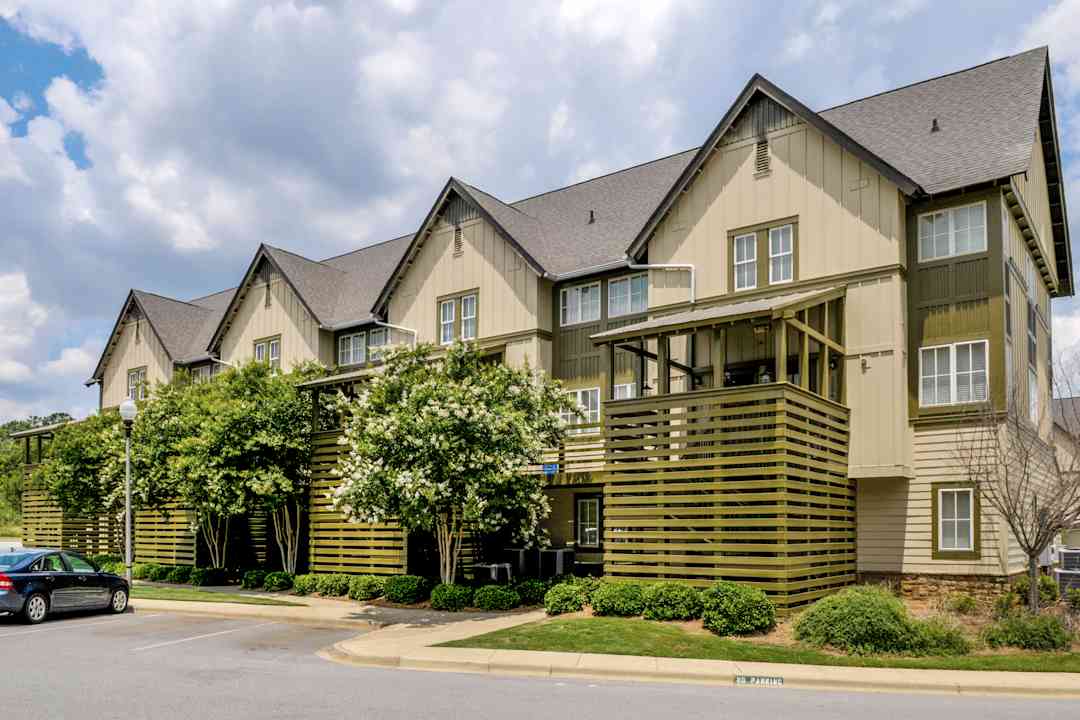 Creekside Of Auburn 650 Dekalb St Auburn Al Condos For Rent Rent Com