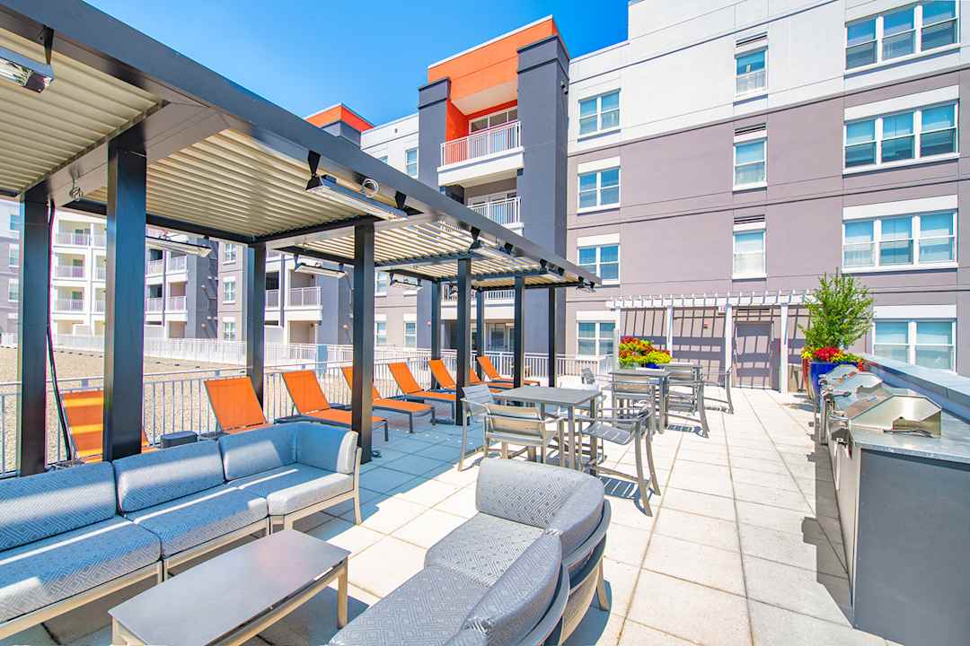 Maa National Landing 1201 S Joyce St Arlington Va Apartments For Rent Rent Com