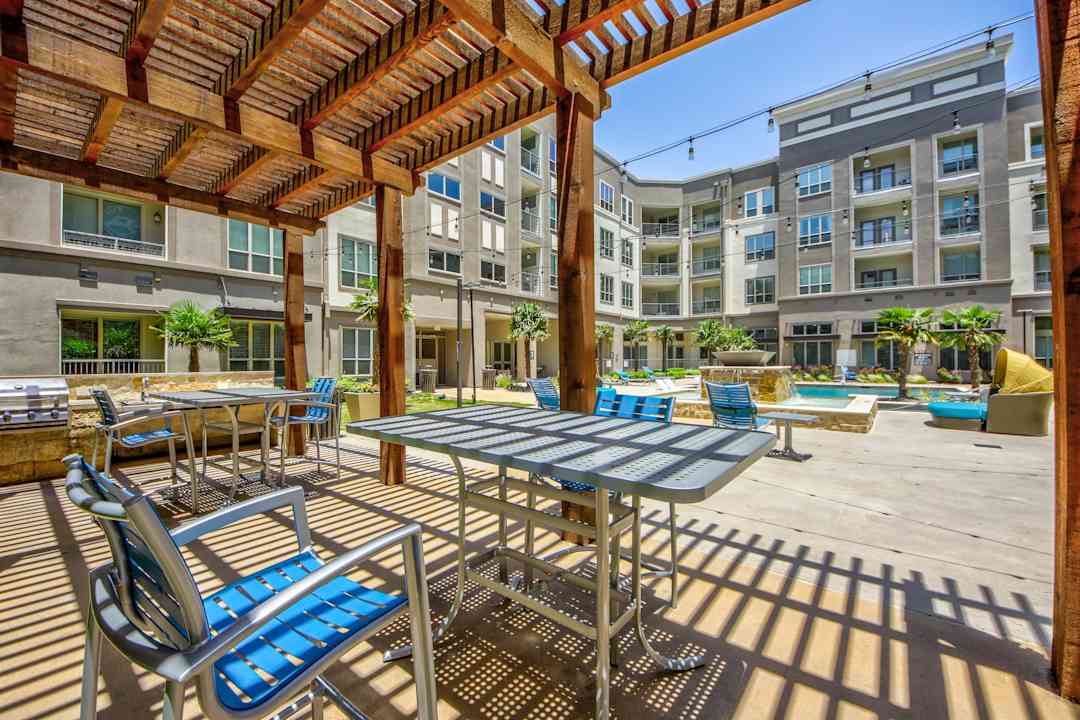 Echelon At The Summit 3033 Ohio Drive Frisco Tx Apartments For Rent Rent Com