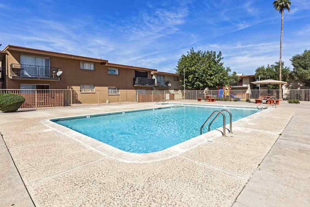 pointe vista apartments phoenix