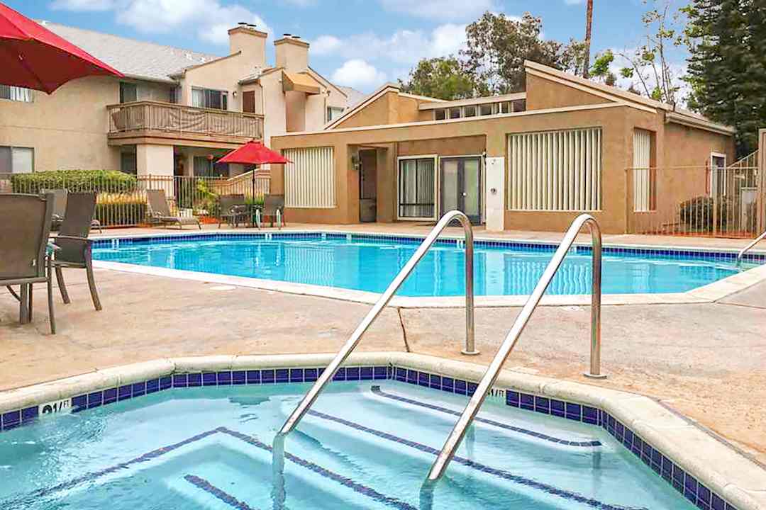 Oak Hill Apartments 1302 Oak Hill Dr Escondido Ca Apartments For Rent Rent Com