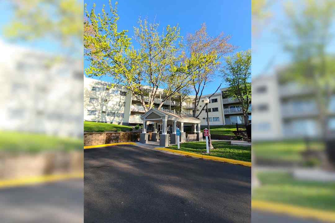 Hillcrest Place Apartments Apartments Saint Paul, MN 55117