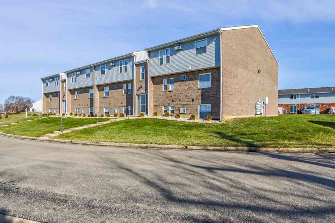 Anna Laura Apartments 3873 Hillsboro Dr Beavercreek Oh Apartments For Rent Rent Com
