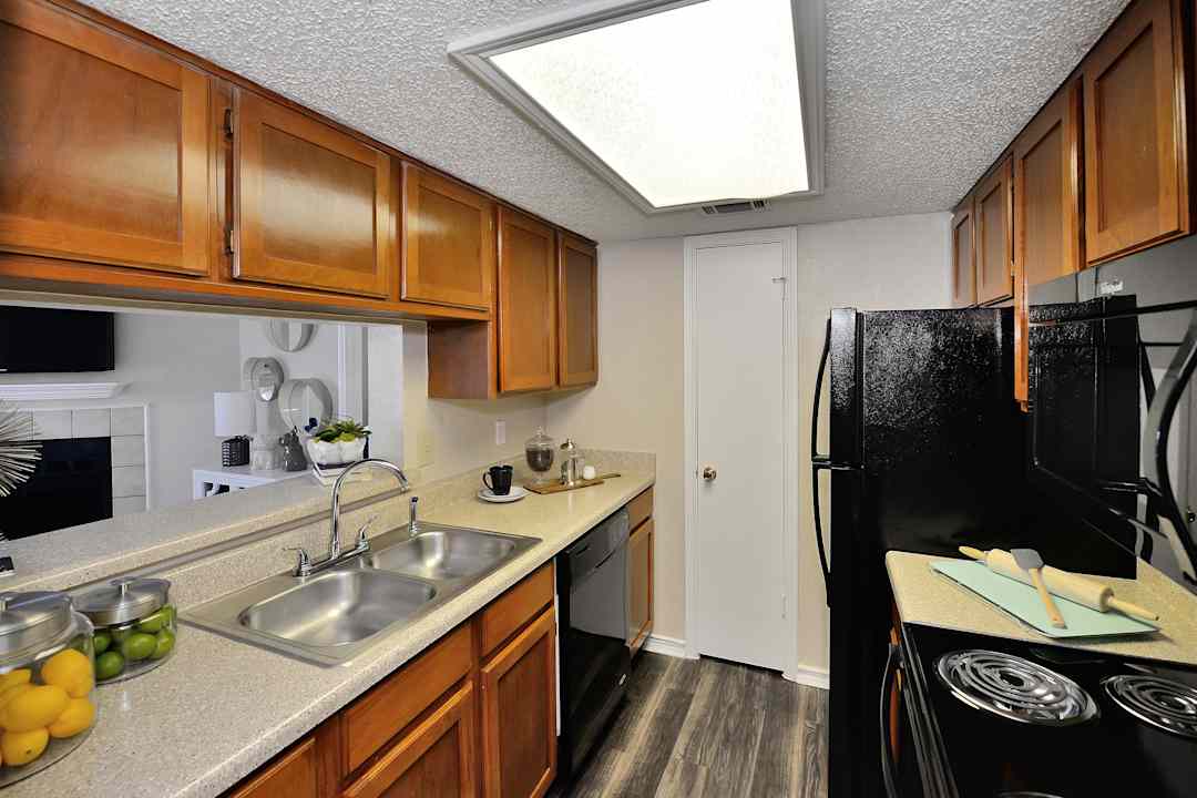 fieldcrest apartments carrollton tx 75010