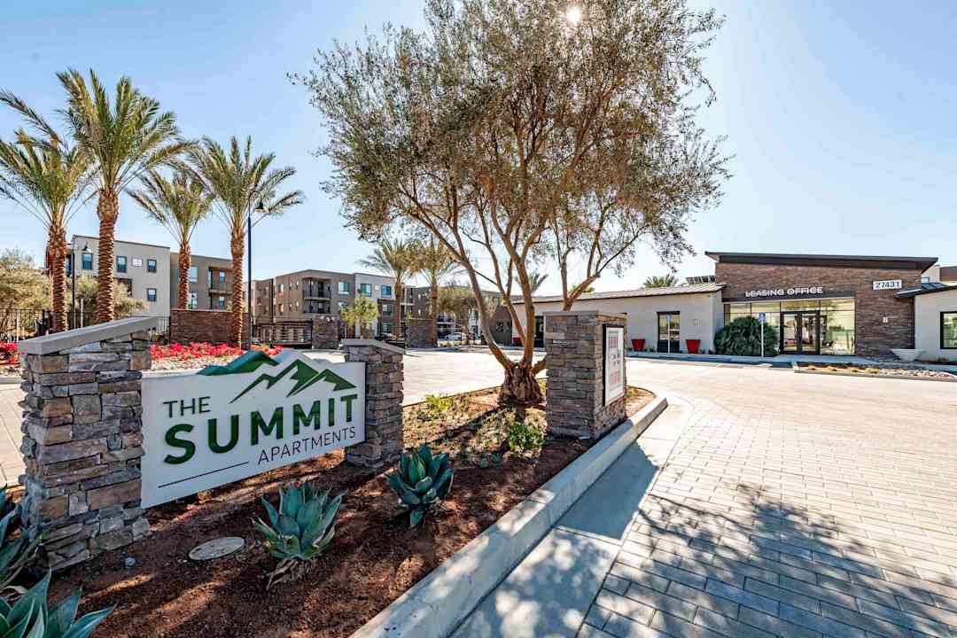 the summit apartments redlands ca 92374