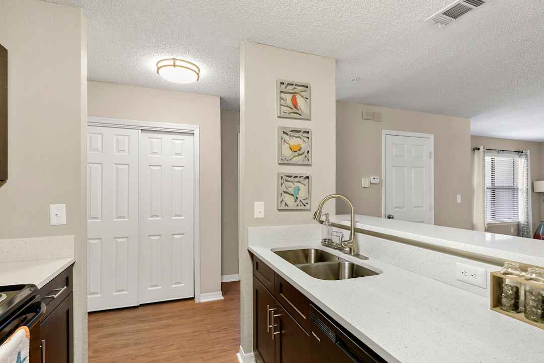 Kernan Oaks Apartments 3601 Kernan Blvd S Jacksonville Fl Apartments For Rent Rent Com