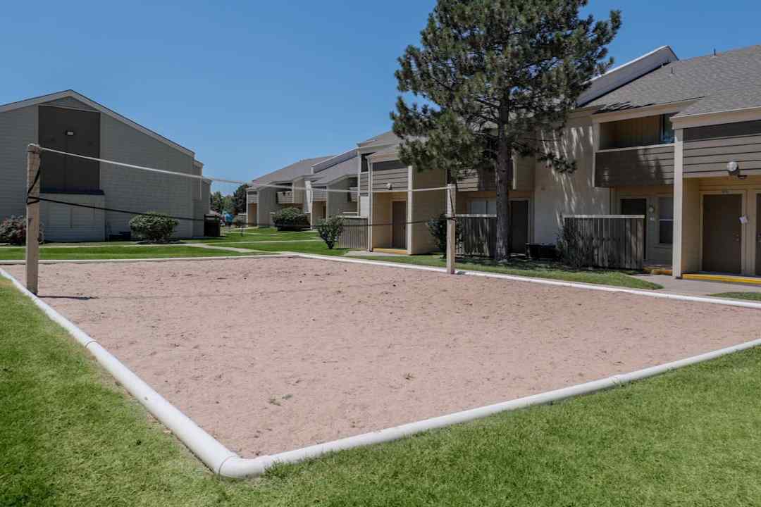 fox run apartments wichita ks 67207