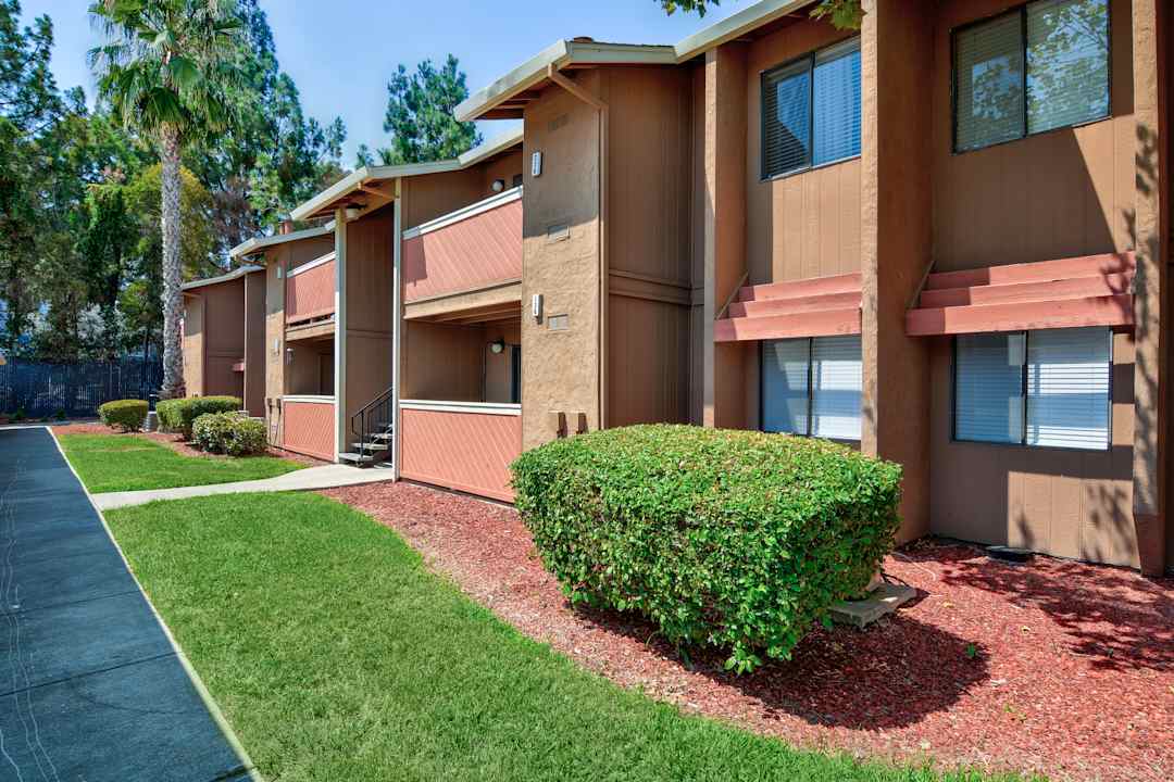 Portofino Apartment Homes 500 Loveridge Cicle Pittsburg Ca Apartments For Rent Rent Com