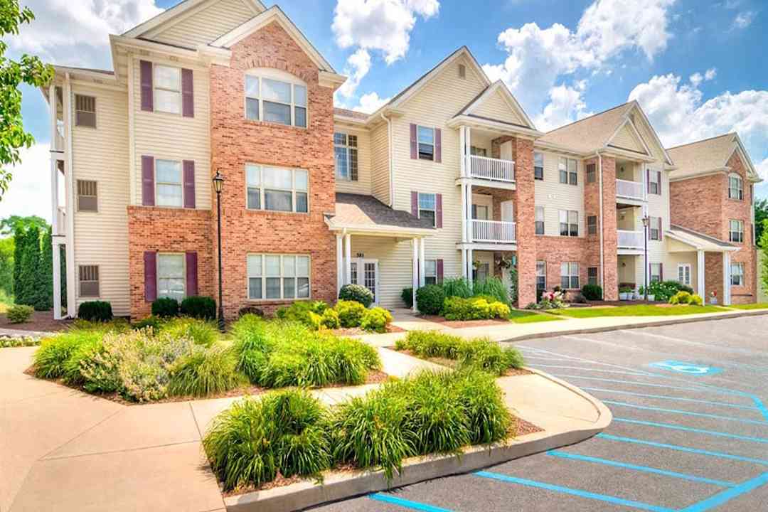 Creekside At Meadowbrook Apartments Lowell, IN 46356