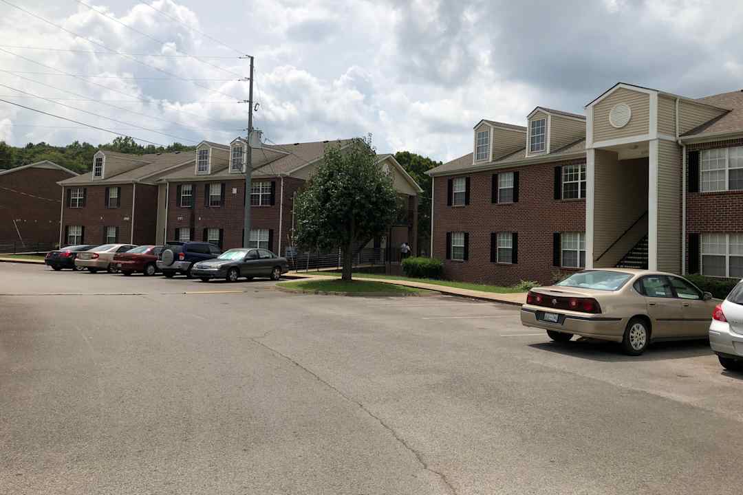 creekside apartments pulaski tn 38478