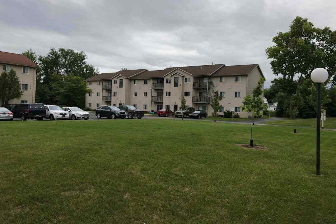 sherloch forest apartments dundee mi 48131