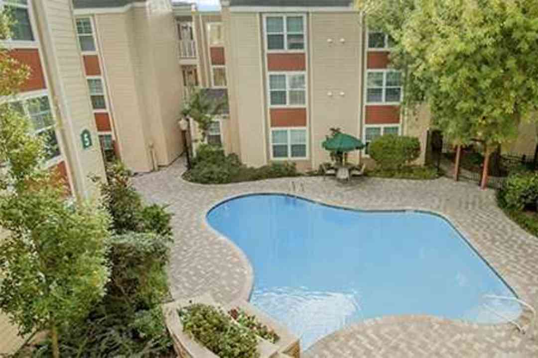 turtle creek apartments mandeville