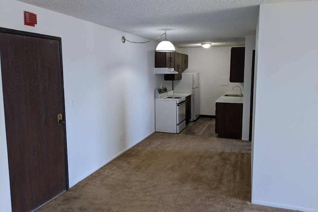 12 North Apartments 25701 W 12 Mile Rd Southfield Mi Apartments For Rent Rent Com