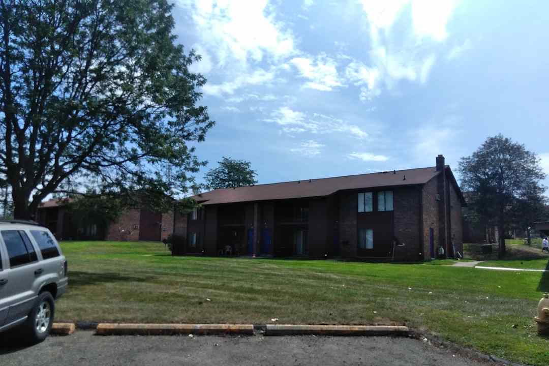 perry place apartments pontiac