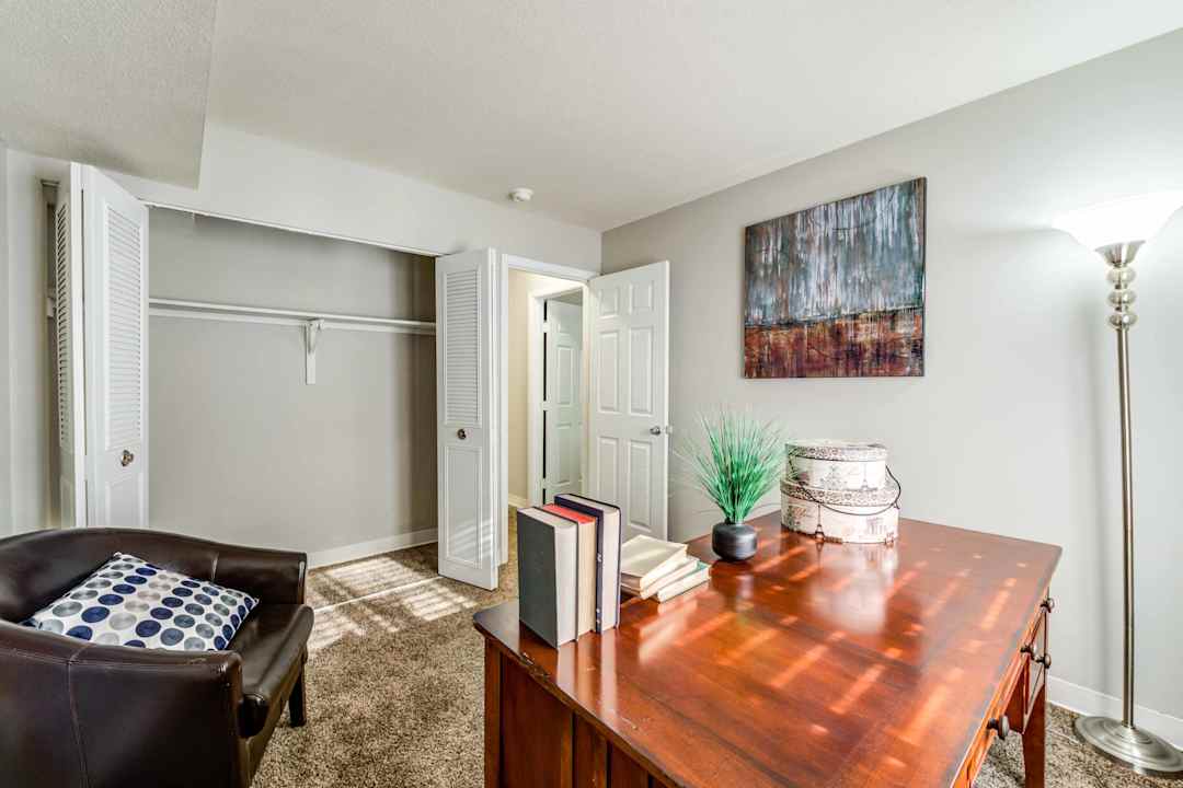 deercross apartments 7007 deer path dr indianapolis in apartments for rent rent com