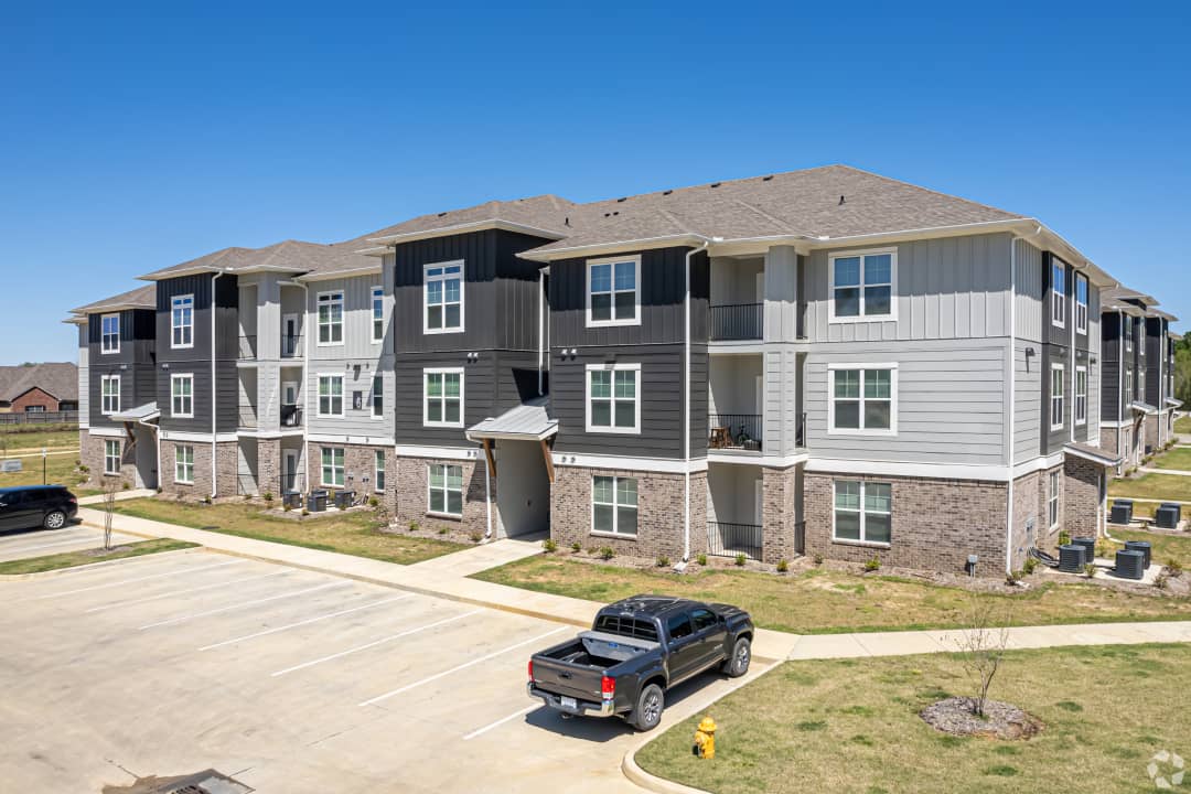 The Palms at Sunset Lakes - 4150 Mchugh Rd | Zachary, LA Apartments for ...