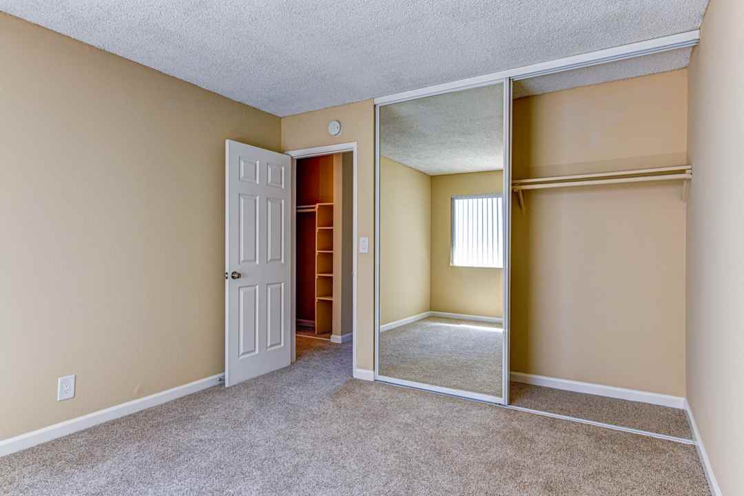 Seacliff Apartments 300 Palmetto Ave Pacifica Ca Apartments For Rent Rent Com