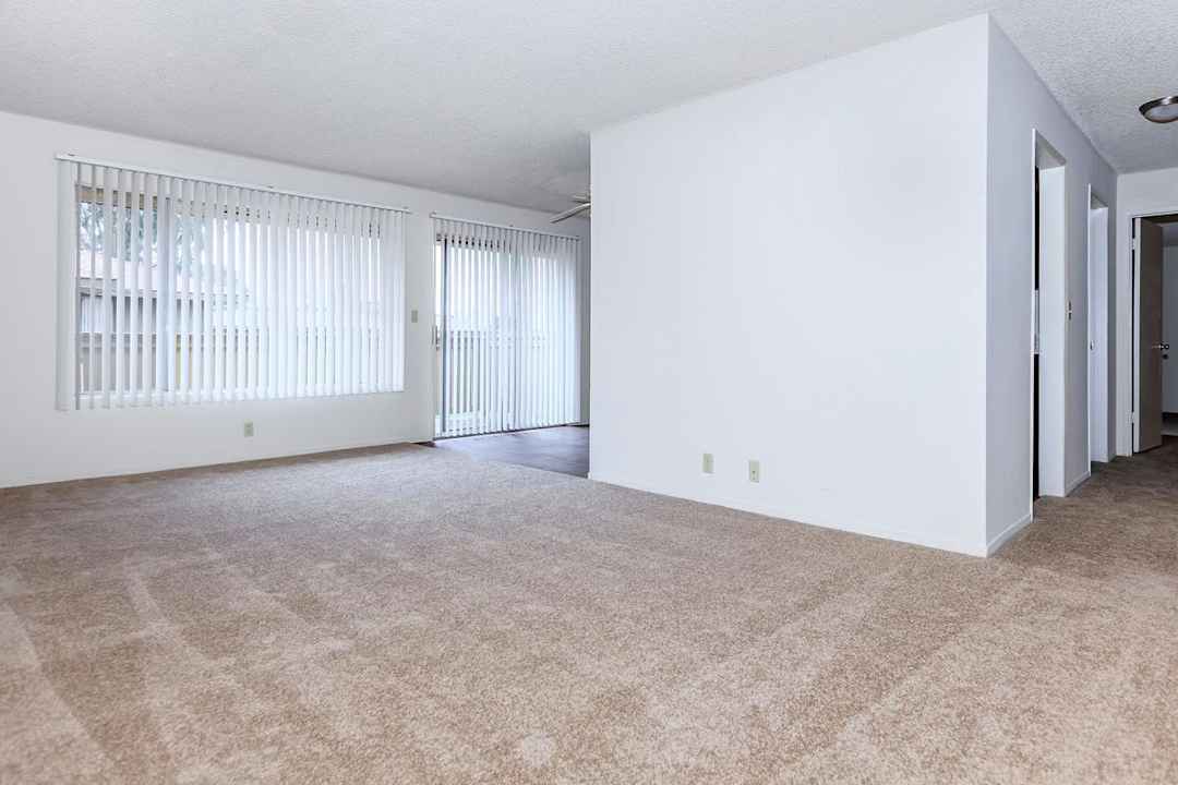 the timbers apartment homes 301 w vineyard ave oxnard ca apartments for rent rent com