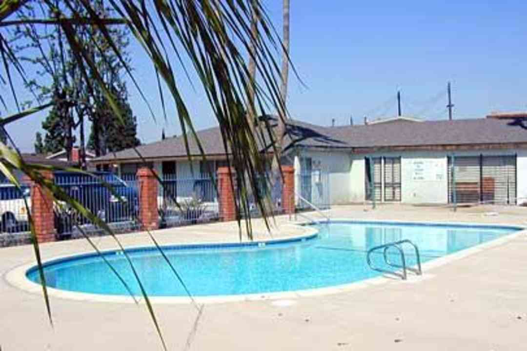 Arroyo Vista Apts 12242 12352 Haster Street Garden Grove Ca Apartments For Rent Rent Com