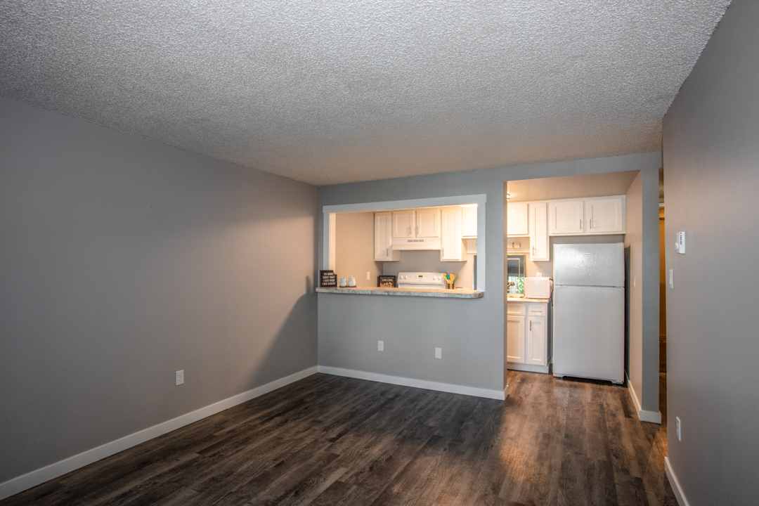 broadmoor apartments spokane wa 99201